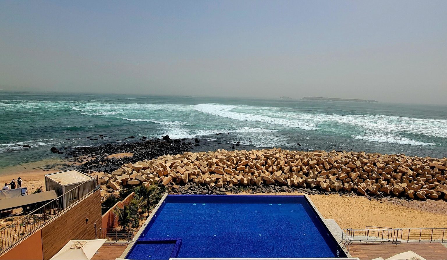 Azalaï Hôtel — Beach club & piscine · Dakar Agency