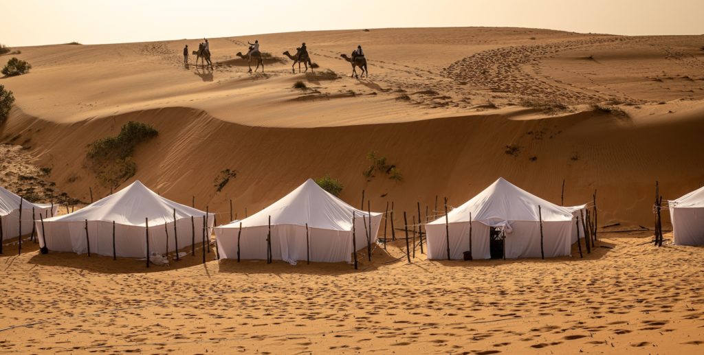 Campement dans les dunes du désert de Lompoul