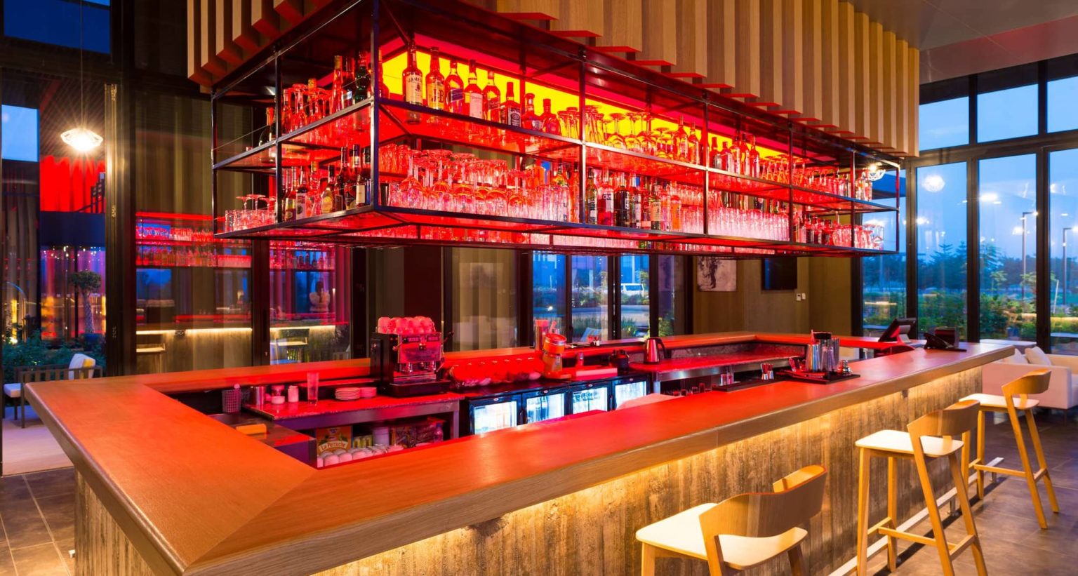 Diamono Bar — Restaurant à Dakar · Dakar Agency